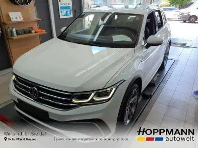 Gebraucht VW Tiguan R-line 190 PS (139 kW) 2022 Pure white SUV