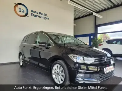Gebraucht VW Touran Highline 150 PS (110 kW) 2024 Schwarz Van / Kleinbus