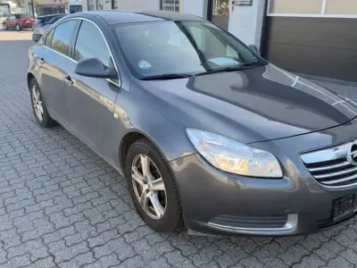 Gebraucht Opel Insignia Cosmo 140 PS (102 kW) 2009 Grau Limousine