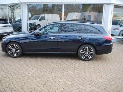 Gebraucht Mercedes C300e Avantgarde 204 PS (150 kW) 2022 Blau Limousine