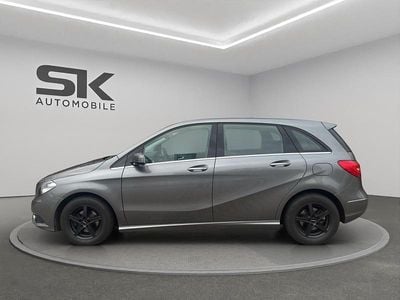 Usata Mercedes B180 122 CV (89 kW) 2012 Grigio Monovolume