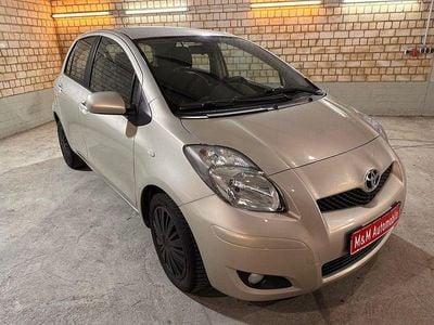 Gebraucht Toyota Yaris Life 101 PS (74 kW) 2010 Gold Kleinwagen