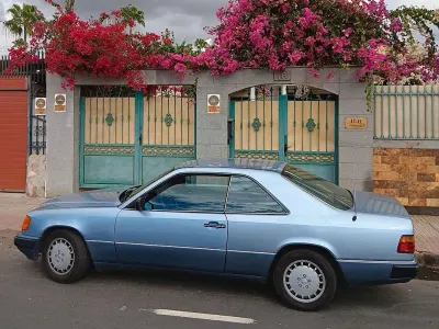 Używany Mercedes 230 132 KM (97 kW) 1990 Niebieski Coupe