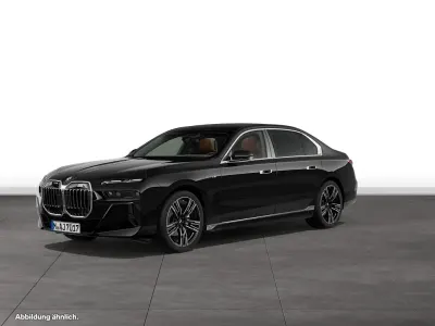 Gebraucht BMW 740 M Sport 299 PS (219 kW) 2025 Schwarz Limousine
