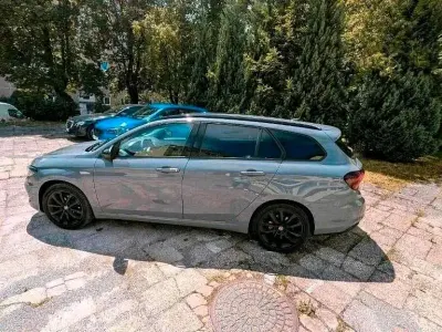 Gebraucht Fiat Tipo S 120 PS (88 kW) 2019 Grau Kombi