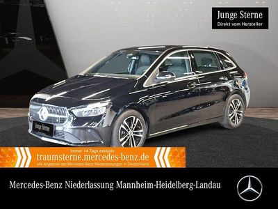 Gebraucht Mercedes B200 Advanced 163 PS (119 kW) 2025 Schwarz Van / Kleinbus
