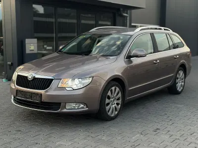 Gebraucht Skoda Superb Elegance 170 PS (125 kW) 2011 Violet Kombi
