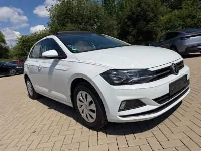 Gebraucht VW Polo Comfortline 95 PS (69 kW) 2019 Weiß Kleinwagen