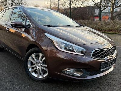 Gebraucht Kia Ceed Sportswagon Vision 128 PS (94 kW) 2014 Braun Kombi