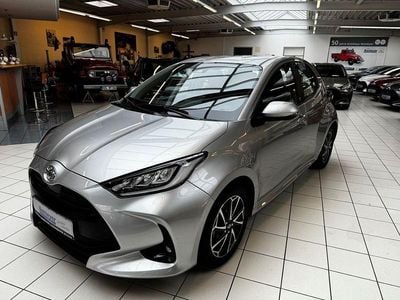 Gebraucht Toyota Yaris Team 125 PS (91 kW) 2022 Silber Kleinwagen