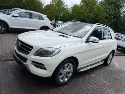 Gebraucht Mercedes ML350 258 PS (189 kW) 2013 Weiß SUV