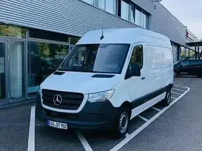 Używany Mercedes Sprinter 143 KM (105 kW) 2020 Biały Van