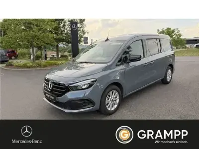 Gebraucht Mercedes EQT200 Style 89 kW (122 PS) 2025 Grau Van / Kleinbus