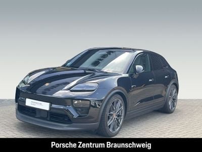 Tiefschwarzmetallic Gebraucht 2024 Porsche Macan SUV | 99.590 € (Guter Preis)