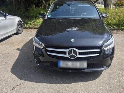 Usata Mercedes B180 136 CV (100 kW) 2020 Nero Monovolume