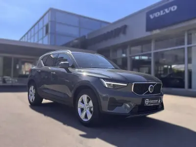Gebraucht Volvo XC40 Core 163 PS (119 kW) 2025 Grün SUV