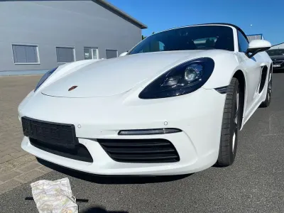 Second-hand Porsche 718 Boxster 299 CP (219 kW) 2023 Alb Cabrio