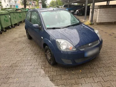 Gebraucht Ford Fiesta Ambiente 60 PS (44 kW) 2008 Blau Kleinwagen