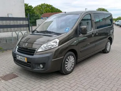 Gebraucht Peugeot TePee 128 PS (94 kW) 2013 Van / Kleinbus