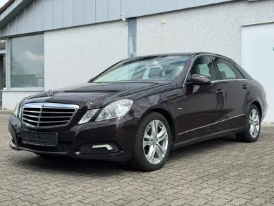 Second-hand Mercedes E250 Avantgarde 204 CP (150 kW) 2010 Maro Berlinǎ