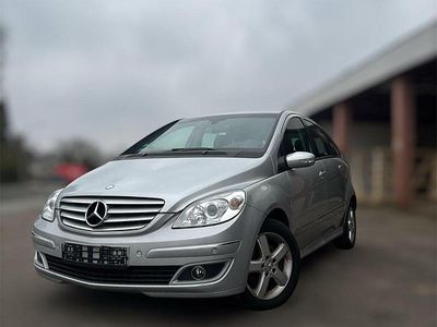 Gebraucht Mercedes B200 136 PS (100 kW) 2007 Silber Van / Kleinbus