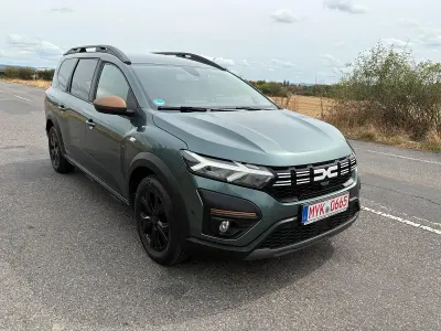 Gebraucht Dacia Jogger Extreme 101 PS (74 kW) 2023 Grün Van / Kleinbus
