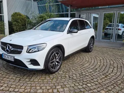 Gebraucht Mercedes GLC250 AMG line 204 PS (150 kW) 2019 Weiß SUV