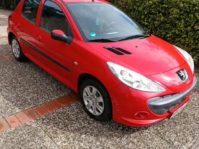 Gebraucht Peugeot 206+ 60 PS (44 kW) 2010 Rot Kleinwagen