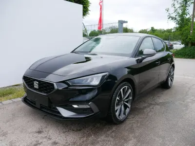 Neu Seat Leon FR 150 PS (110 kW) 2025 Midnight schwarz metallic Limousine