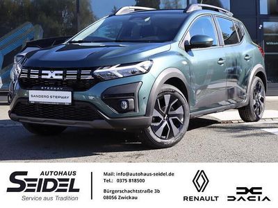 Zedergrün Gebraucht 2024 Dacia Sandero Expression Kleinwagen | 19.040 € (Fairer Preis)