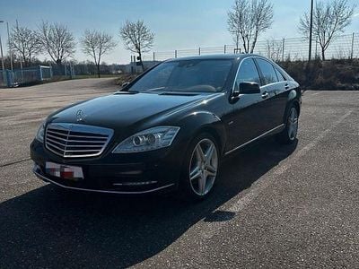 Second-hand Mercedes S500 435 CP (319 kW) 2011 Negru Berlinǎ