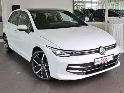 Neu VW Golf VIII Edition 150 PS (110 kW) 2025 Pure white schwarz Limousine