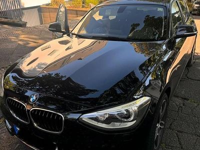 Gebraucht BMW 118 Sport Line 143 PS (105 kW) 2014 Schwarz Kleinwagen