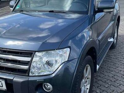 gebraucht Mitsubishi Pajero 3.2 DI-D Automatik Intense