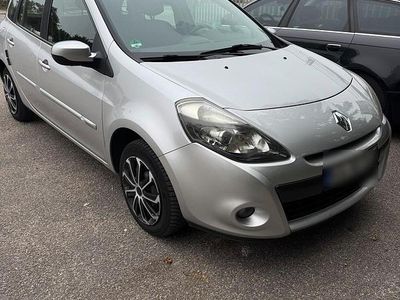 Gebraucht Renault Clio GrandTour 75 PS (55 kW) 2010 Silber Kombi