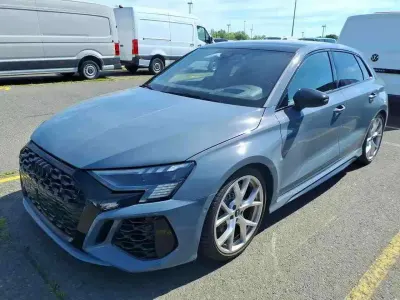 Gebraucht Audi RS3 Sport 400 PS (294 kW) 2024 Kemoragrau metallic Limousine