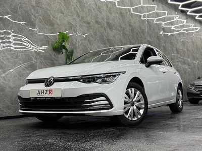Gebraucht VW Golf VIII Style 150 PS (110 kW) 2020 Weiß Limousine