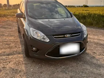 Gebraucht Ford Grand C-Max Titanium 140 PS (102 kW) 2011 Grau Van / Kleinbus