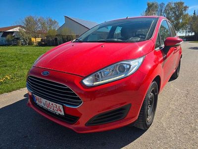 Second-hand Ford Fiesta Trend 95 CP (69 kW) 2015 Roșu Hatchback