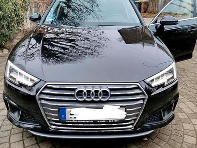 Gebraucht Audi A4 S-Line 190 PS (139 kW) 2019 Schwarz Kombi