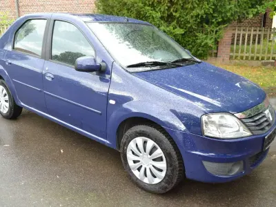 Gebraucht Dacia Logan Lauréate 75 PS (55 kW) 2009 Dacia blau marine Limousine