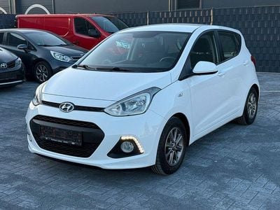 Gebraucht Hyundai i10 87 PS (63 kW) 2014 Weiß Kleinwagen