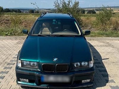 BMW 323