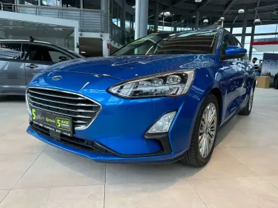 Gebraucht Ford Focus Titanium 125 PS (91 kW) 2019 Blau Kombi