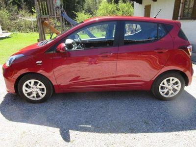 Usata Hyundai i10 YES! 67 CV (49 kW) 2019 Rosso Utilitaria