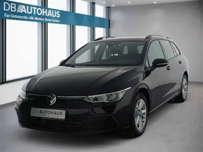Second-hand VW Golf VIII Life 110 CP (80 kW) 2024 Negru Break