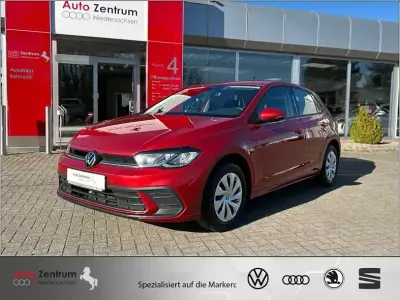 Gebraucht VW Polo Life 95 PS (69 kW) 2022 Kings red metallic Kleinwagen