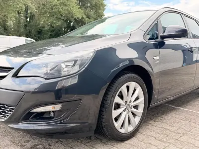 Gebraucht Opel Astra 120 PS (88 kW) 2013 Schwarz Kombi