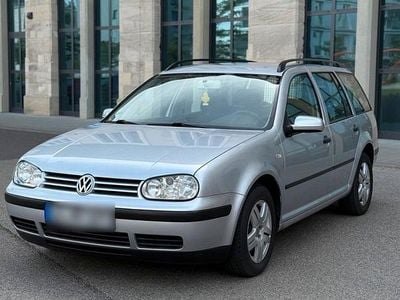 Usata VW Golf IV 101 CV (74 kW) 2002 Argento Berlina