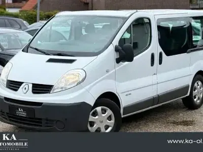 Gebraucht Renault Trafic Authentique 114 PS (83 kW) 2012 Weiß Van / Kleinbus